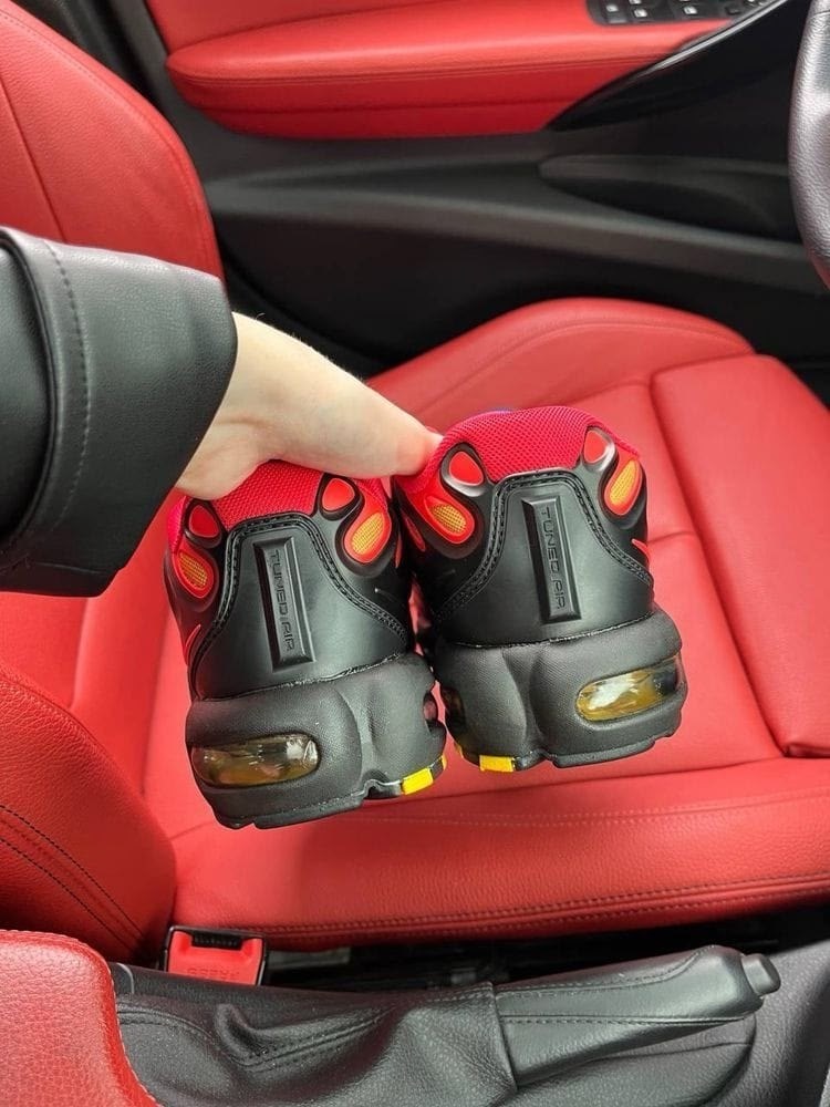 кроссовки nike air max plus,nike air max plus tn,кроссовки nike air max plus tn,nike air max plus drift,nike air max plus