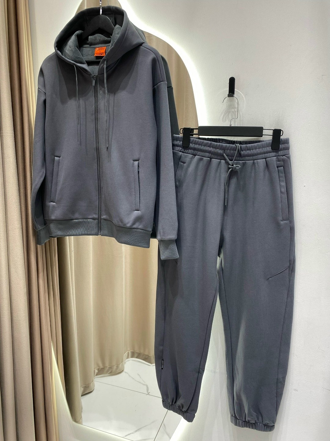 спортивный костюм,костюм спортивный мужской,костюм на флисе,костюм спорт шик,спортивный костюм brunello cucinelli