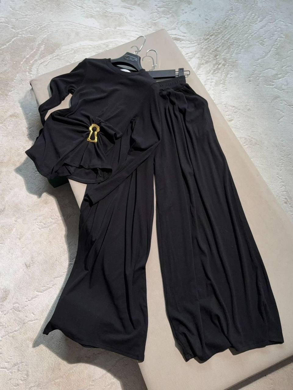 костюм женский,трикотажный костюм,брюки модные,стильные наряды