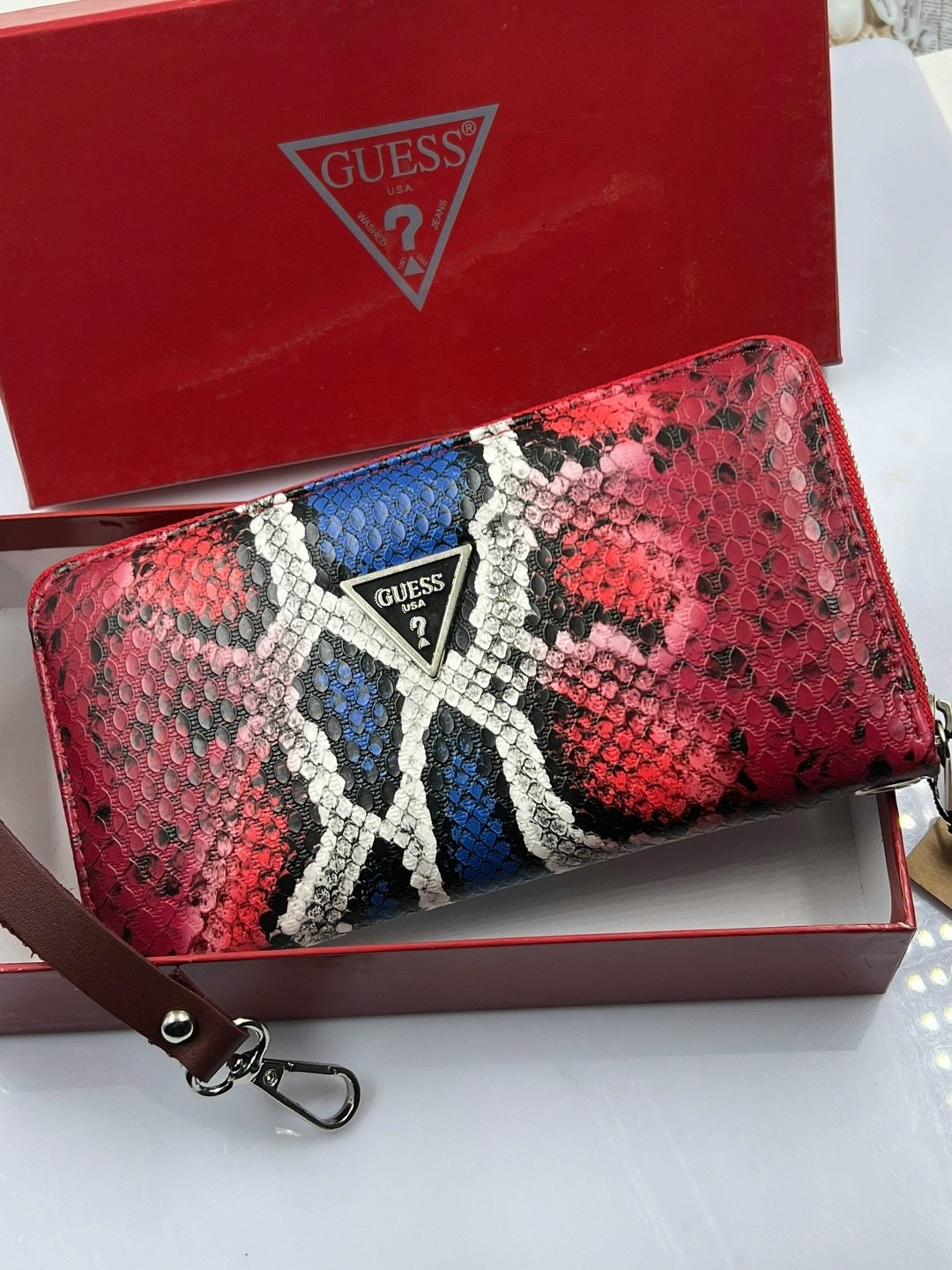 guess кошелек,кошелек guess женский,guess guess,кошелек guess кошелек,красный женский кошелек guess