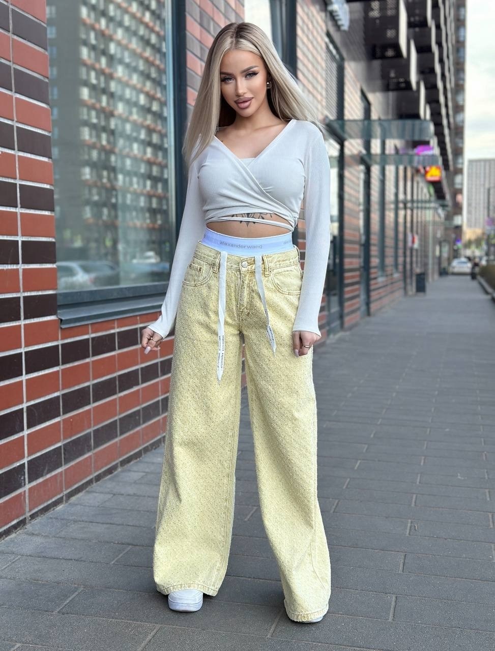 джинсы женские,джинсы женские широкие,джинсы широкий,модные джинсы,джинсы голубые