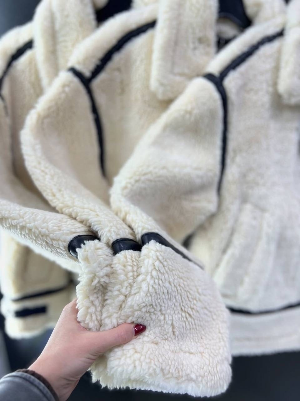 куртка из искусственного меха,куртка меховая,женская куртка из искусственного меха,плюшевая дубленка,куртка из овечьей шерсти