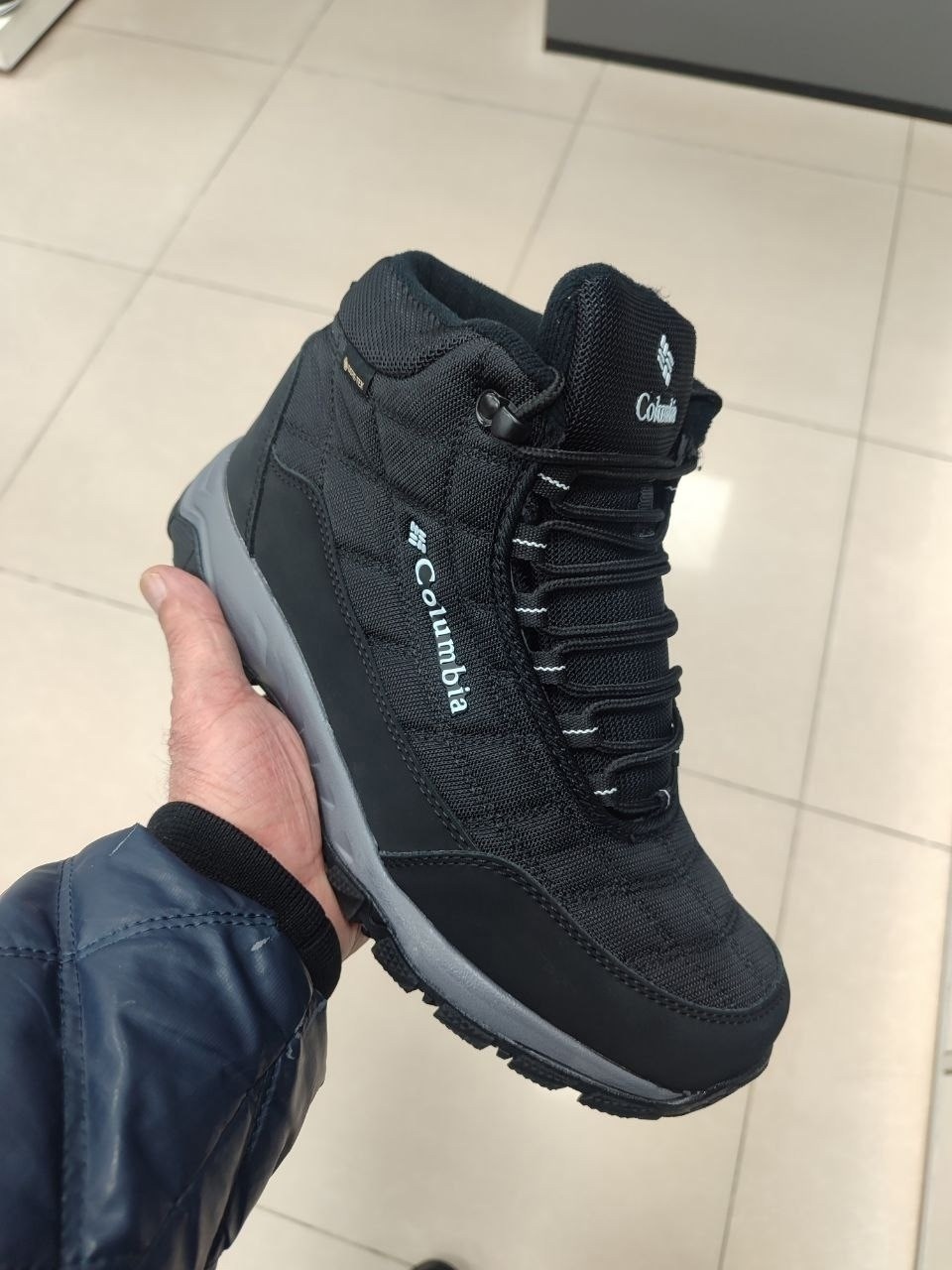 ботинки зимние columbia,,зимние кроссовки columbia,кроссовки мужские зимние columbia арт а402,кроссовки мужские зимние columbia