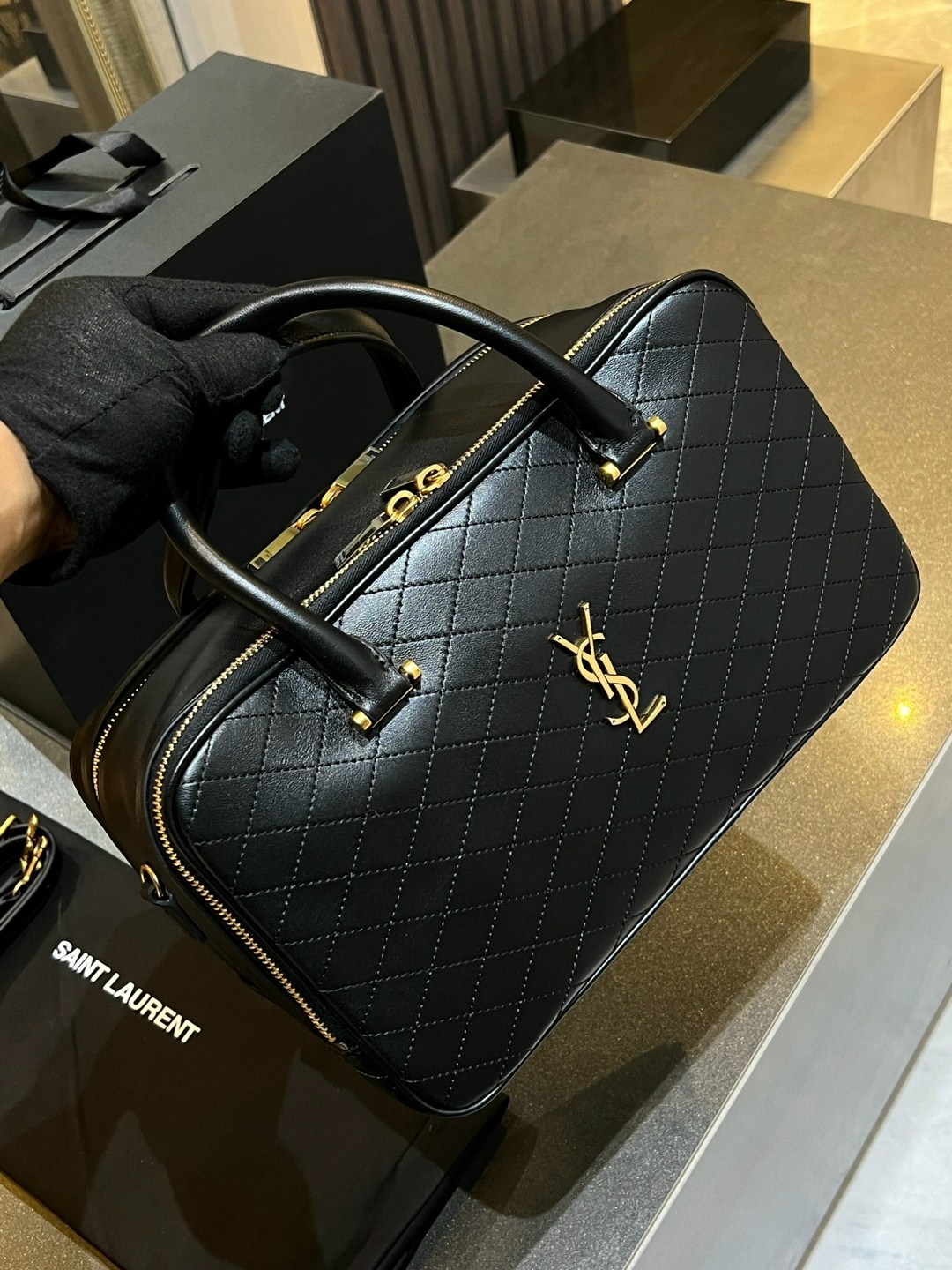 мужская сумка bottega veneta,cумка saint laurent,сумка дорожная bottega veneta,yves saint laurent сумка,bottega veneta сумка