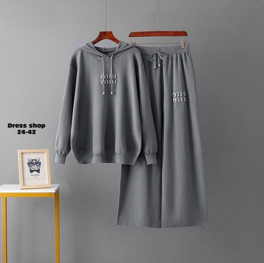 женский трикотажный костюм,трикотажный костюм с капюшоном,трикотажные костюмы,комплект одежды женские,костюм повседневный