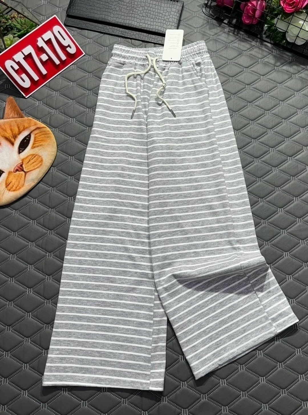 широкие брюки,брюки женские широкие,брюки с широкими штанинами,брюки женские в полоску,одежда брюки