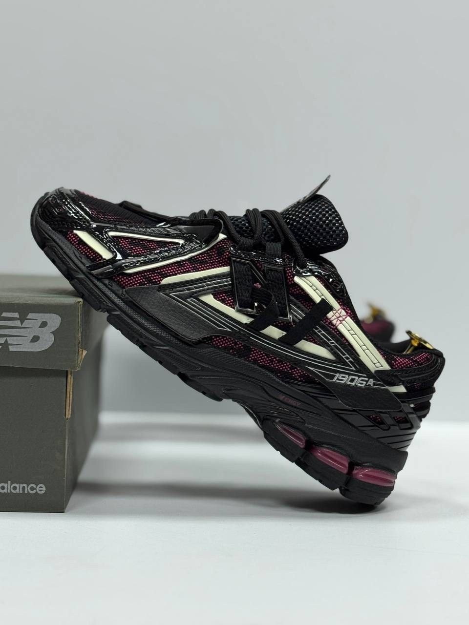 кроссовки new balance 1906a,кроссовки new balance 1906a 'black dragon berry',,кроссовки,кроссовки new balance 1906