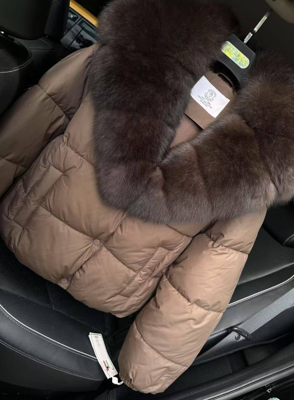 пуховик короткий,пуховик с мехом,женский пуховик,пуховик женский с натуральным мехом,короткая куртка-пуховик из натурального лисьего меха