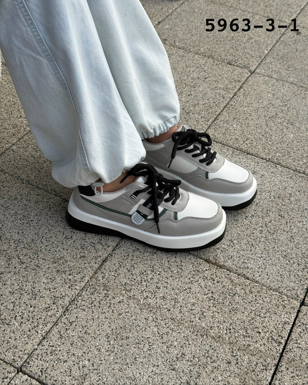 ,кроссовки женскиe,белые подростковые кроссовки,кроссовки подростковые,весенние кроссовки