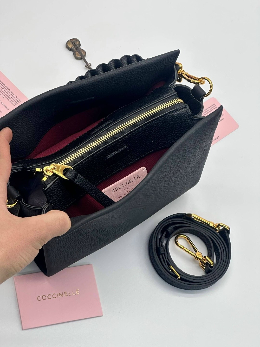 сумка coccinelle,сумка женская coccinelle,сумка coccinelle черный boheme,сумка женская coccinelle черная,сумка boheme coccinelle