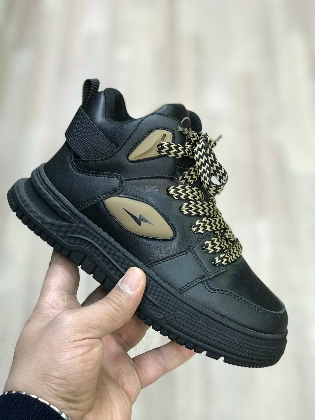 ,обуви,ботинки мужские,женская ,повседневная