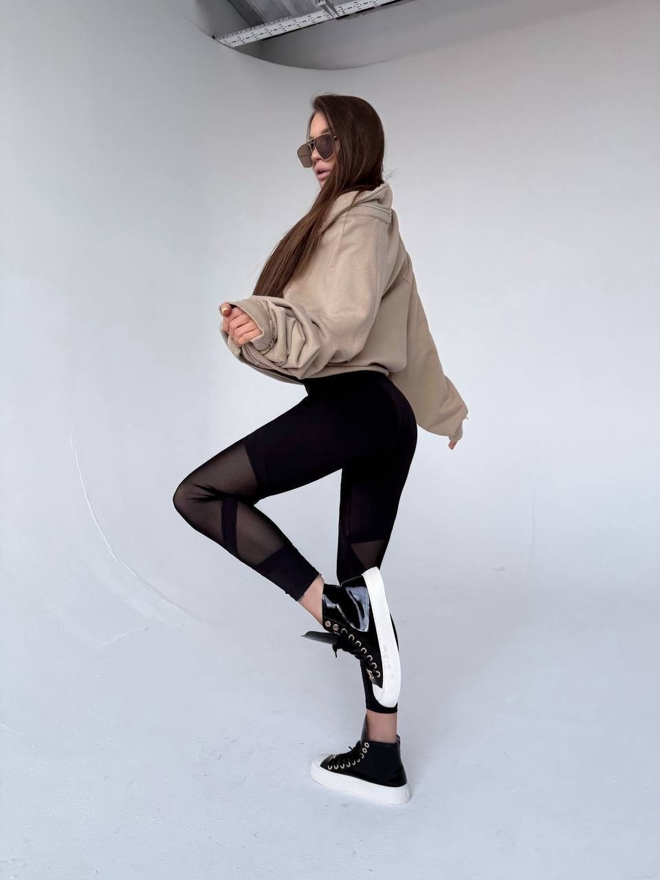 толстовка miu miu,поло с длинным рукавами,рубашка поло женская снежно-розовая miu miu,рубашка поло с длинный рукавом,бежевый свитшот