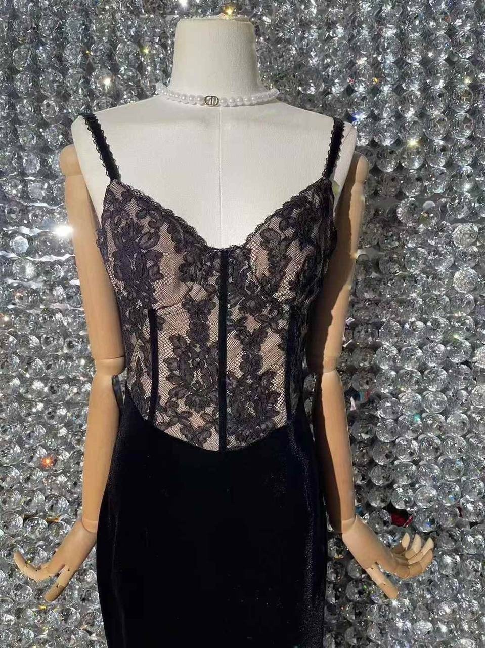 кружевное платье,платье черное,платье на бретелях,платье вечернее,кружевное платье черное