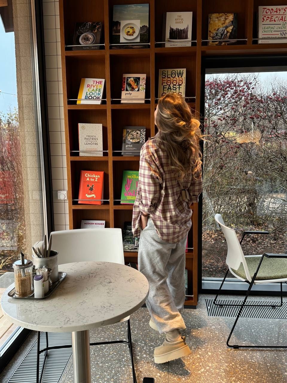 мода стиль,мода модная,штаны кэжуал,одежда в стиле