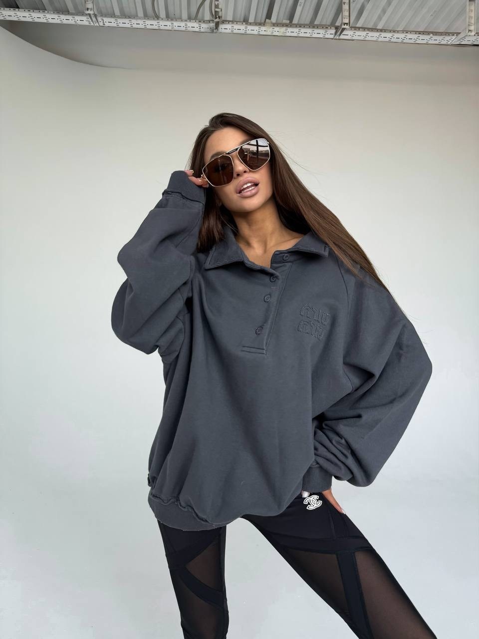 толстовка miu miu,поло с длинным рукавами,рубашка поло женская снежно-розовая miu miu,рубашка поло с длинный рукавом,бежевый свитшот