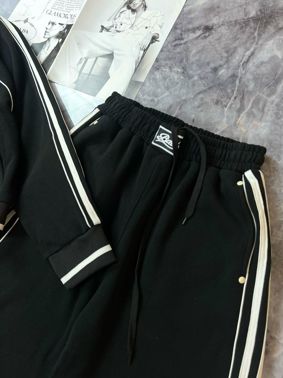 костюм спортивный женский,спортивный костюм,брючный костюм с лампасами,костюм спортивный celine,женские костюмы