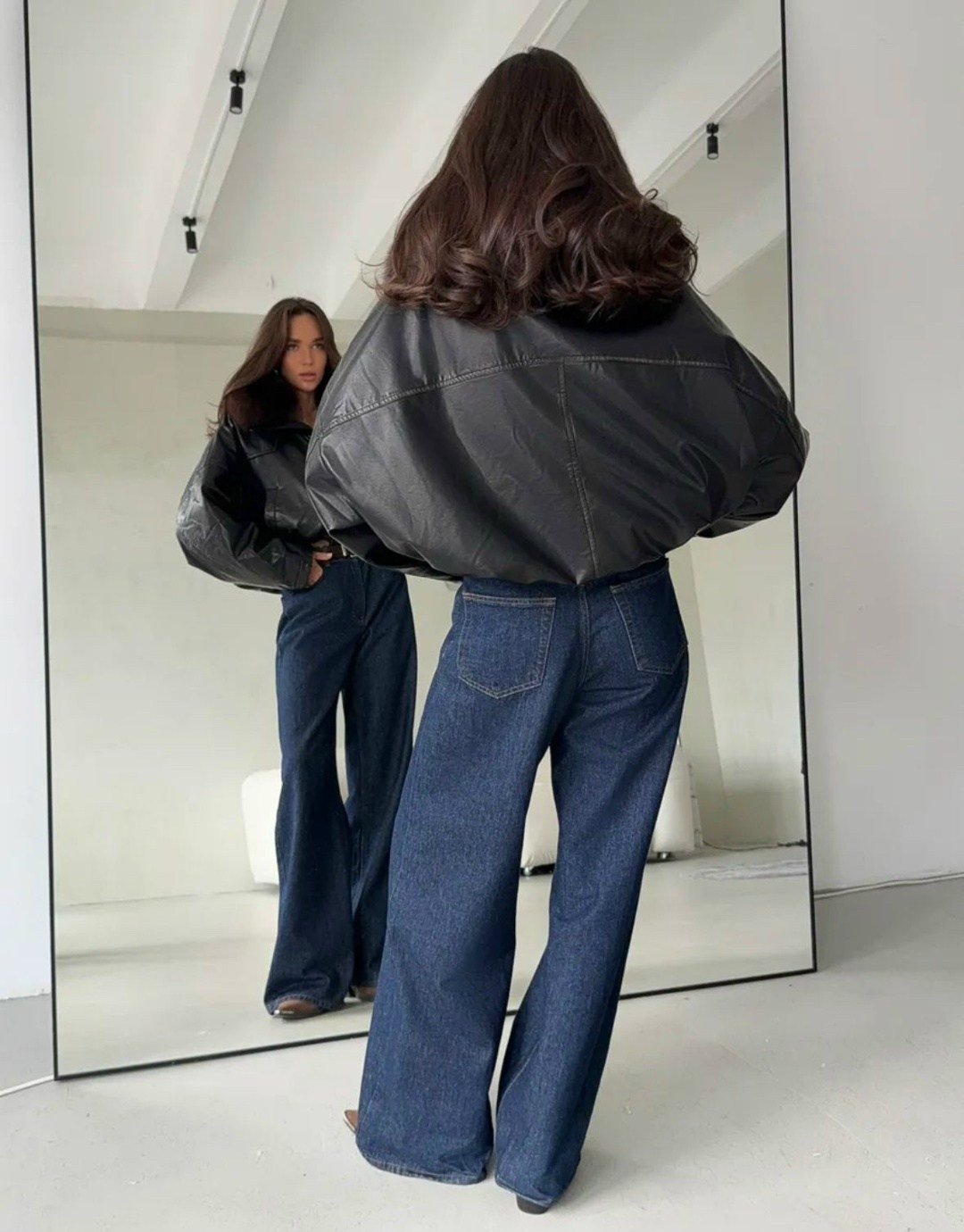 женская зимняя кожаная куртка,женский кожаный пуховик,кожаная куртка,зимняя кожаная куртка,куртка из кожи с мехом