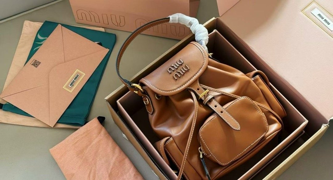 кожаные рюкзаки,женский рюкзак,брендовые рюкзаки,рюкзак женский кожаный,модные рюкзаки