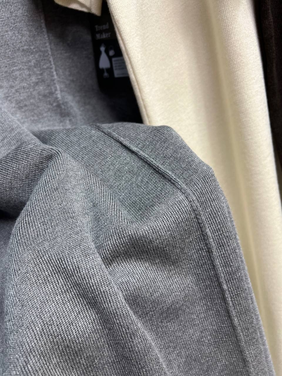 трикотажное платье,платье прямое,модное платье,свободное платье,простое платье