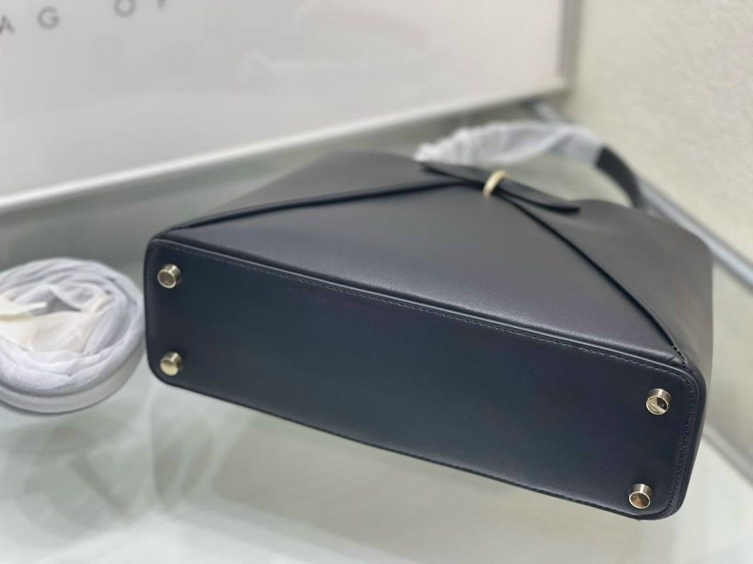 louis vuitton capucines,сумка,сумки для женщин,сумки женская,классическая сумка