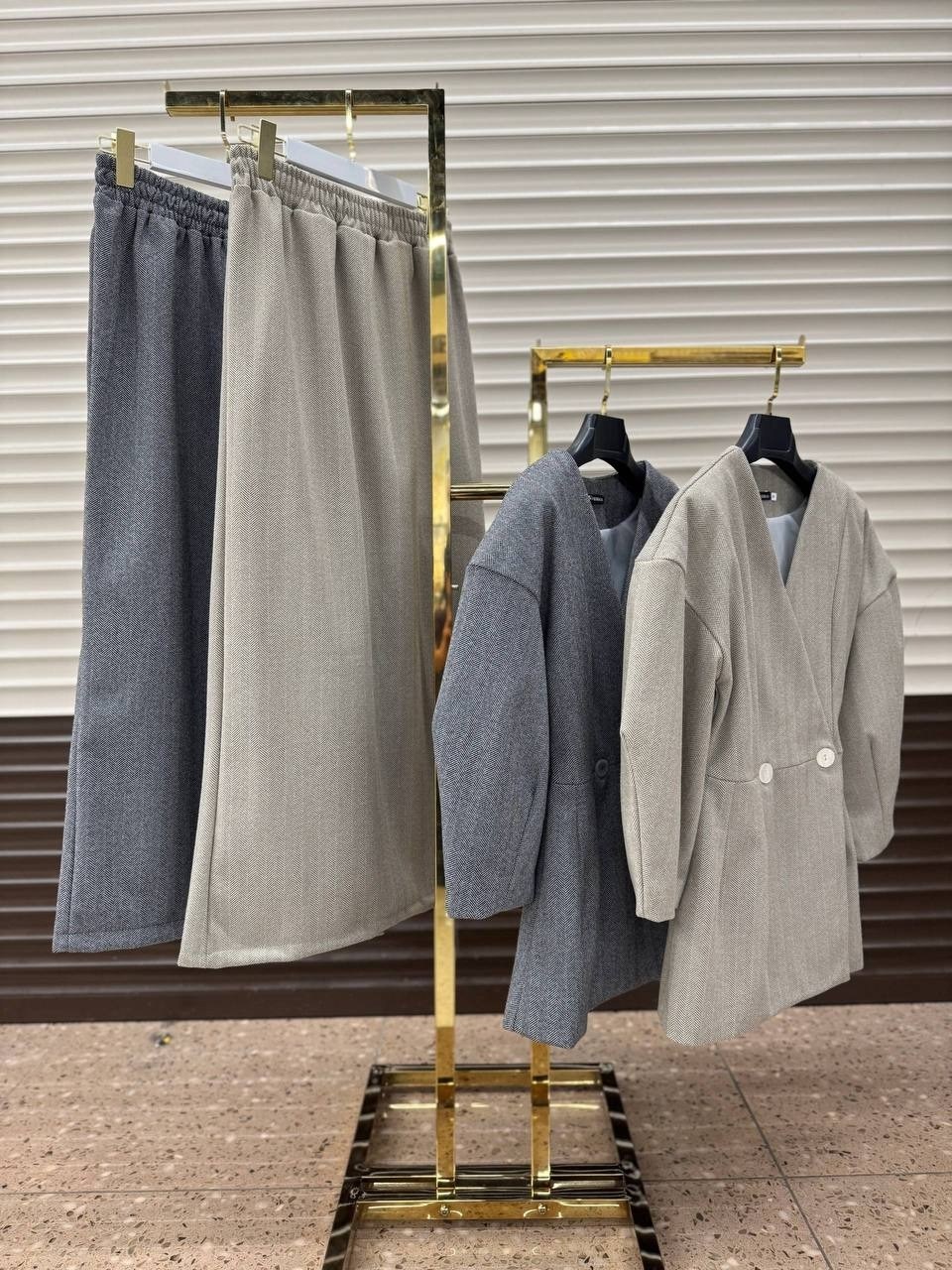 костюм женский,костюм с юбкой,костюм классический,женские костюмы с юбкой,костюм трикотажный