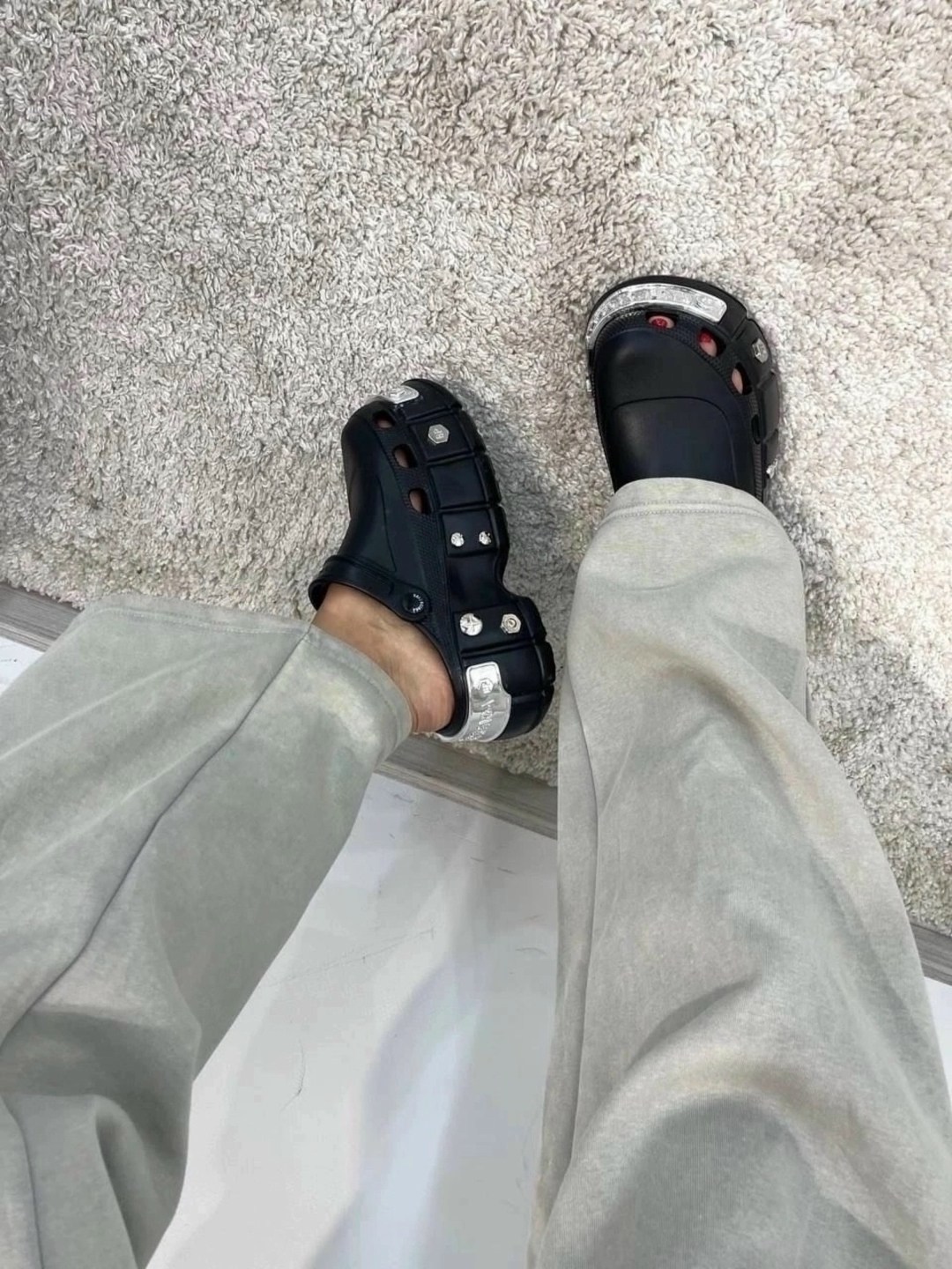 сабо баленсиага кроксы,женские кроксы,сабо balenciaga,кроксы balenciaga,сандали balenciaga x crocs hardcrocs черный
