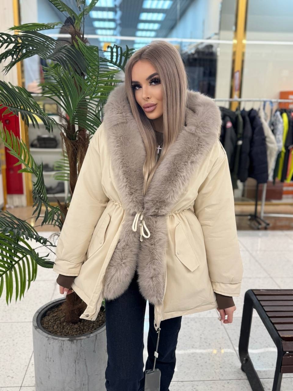 парка с натуральным мехом,парка женская с натуральным мехом,парка с мехом,парка женская с мехом,парка с меховым