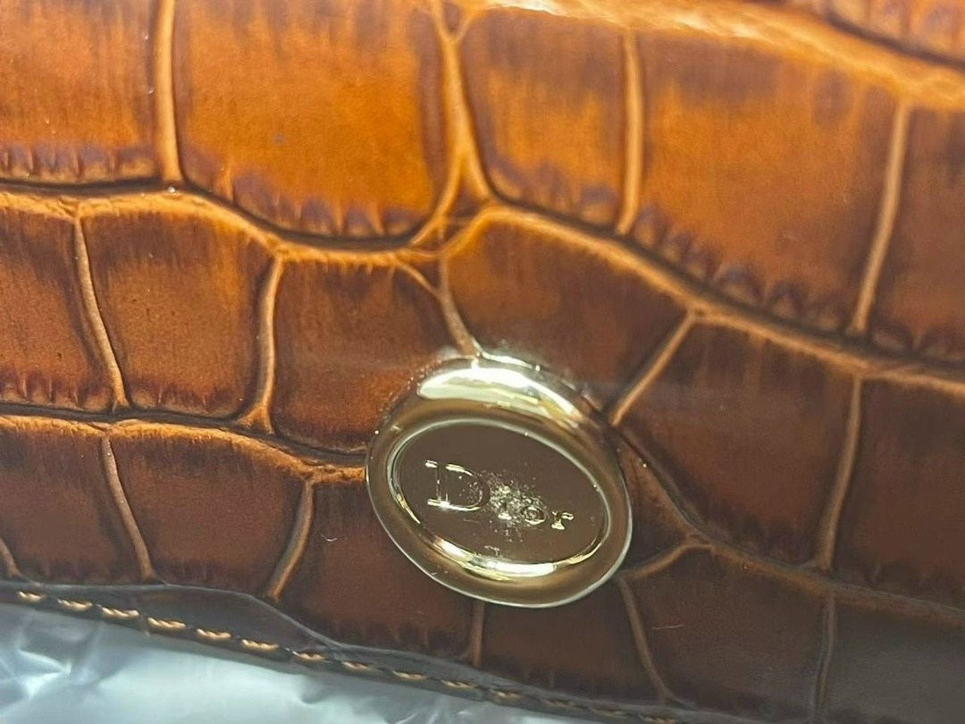 сумки из крокодиловой кожи,сумки модные,модные сумки женские,женская сумка,сумка из крокодила