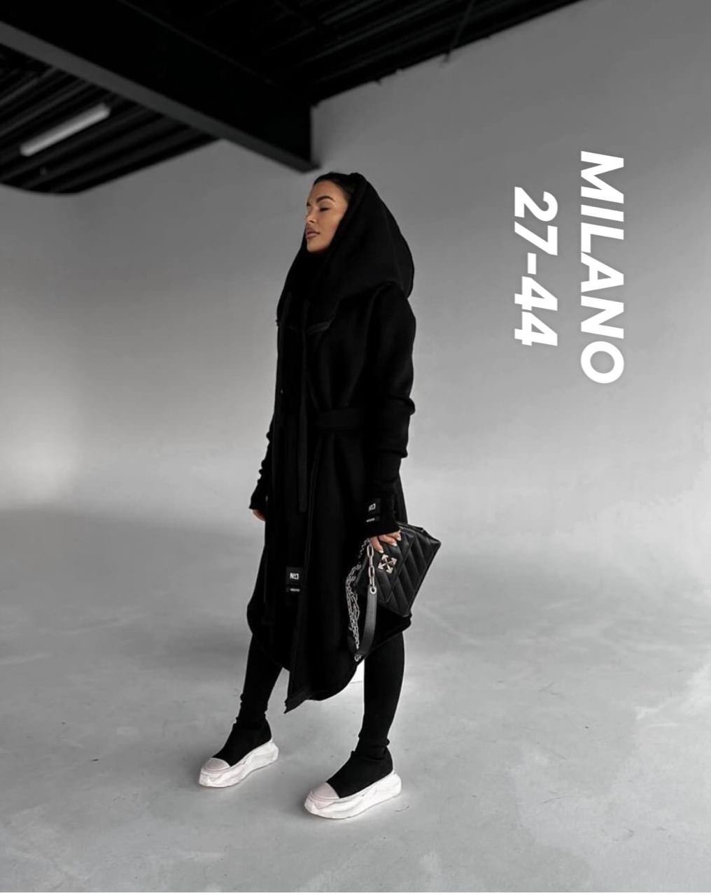 модное пальто,пальто с капюшоном,пальто накидка,красное пальто,мантия с капюшоном