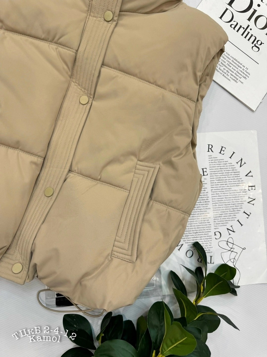 стильные женские жилетки,жилетка женская,жилет из экокожи женский бежевый,жилет женский,жилет