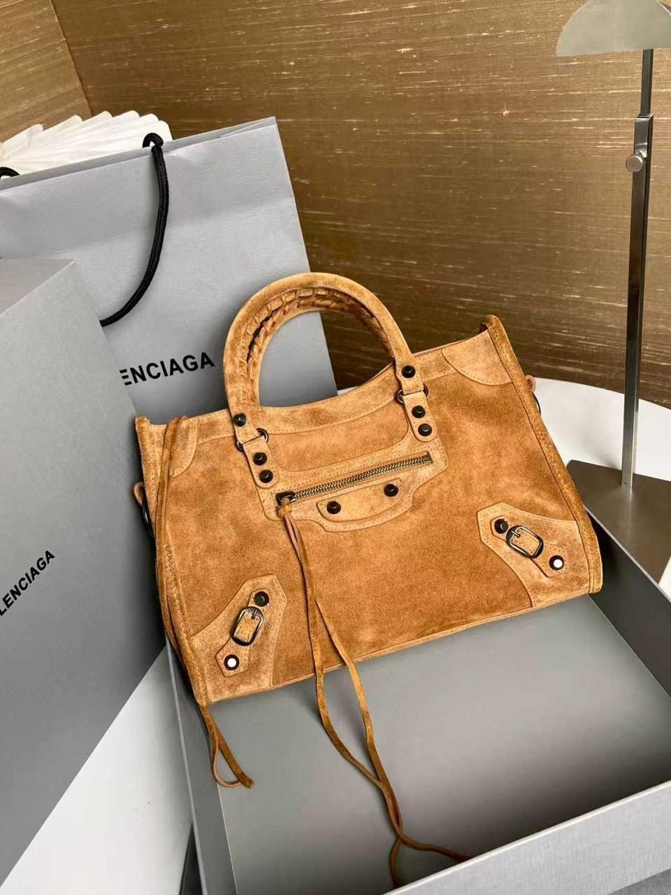 сумка balenciaga,balenciaga сумка женская,сумка баленсиага коричневая,сумка баленсиага классика,balenciaga city bag