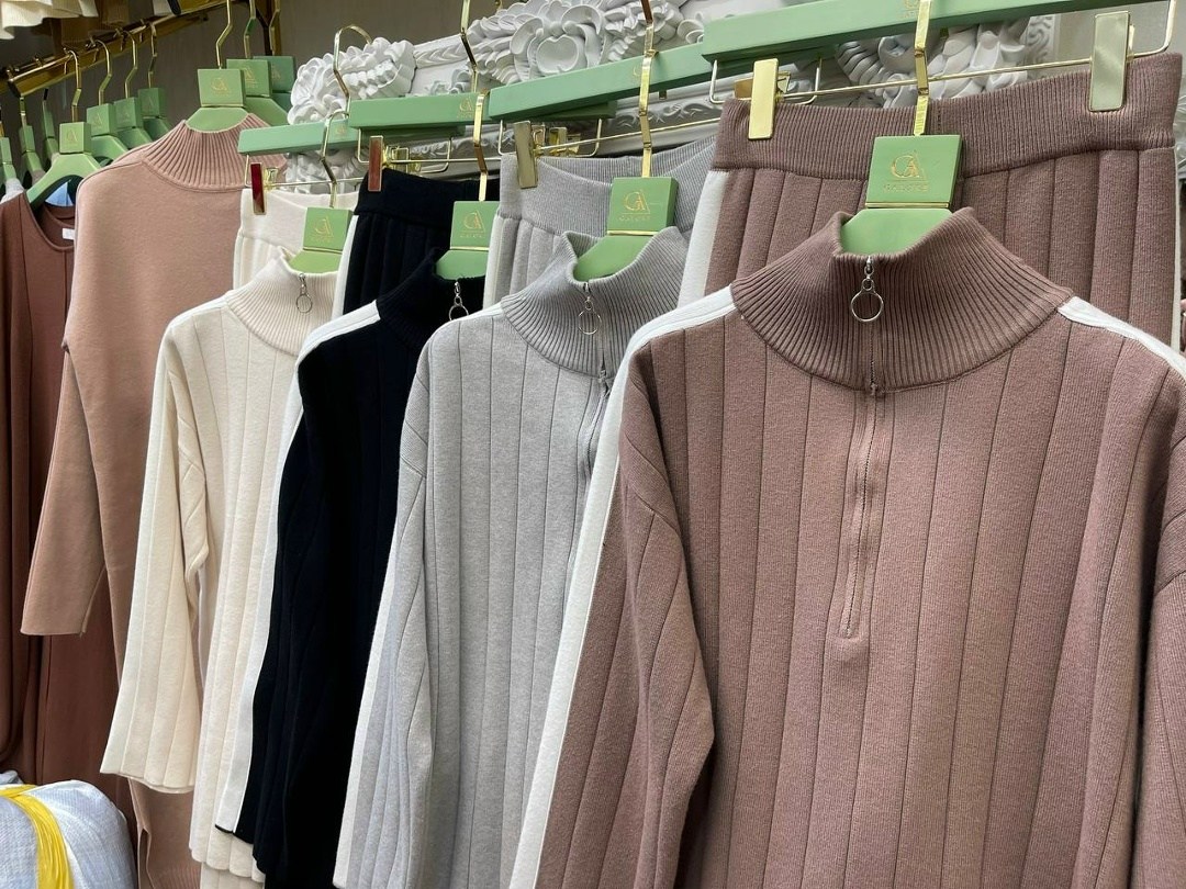 костюмы брючные,трикотажные костюмы,белый брючный костюм,костюм с брюками,костюм бежевый