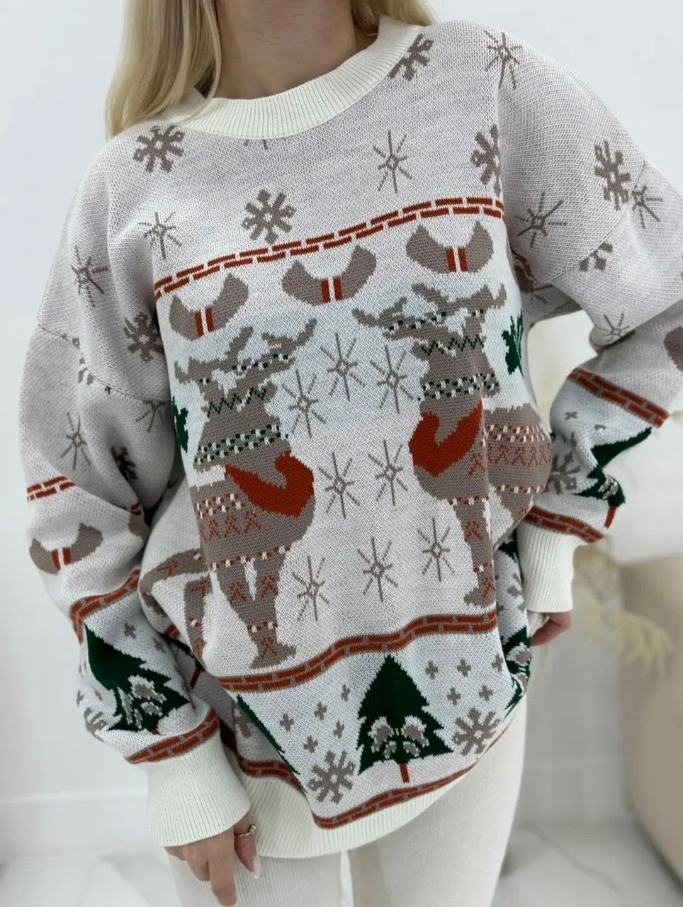 свитер праздничный новогодний с оленями,новогодний свитер с оленями mila_hy shop,женский свитер с новогодним принтом,свитер новый год женский bonstore,свитер женский новогодний