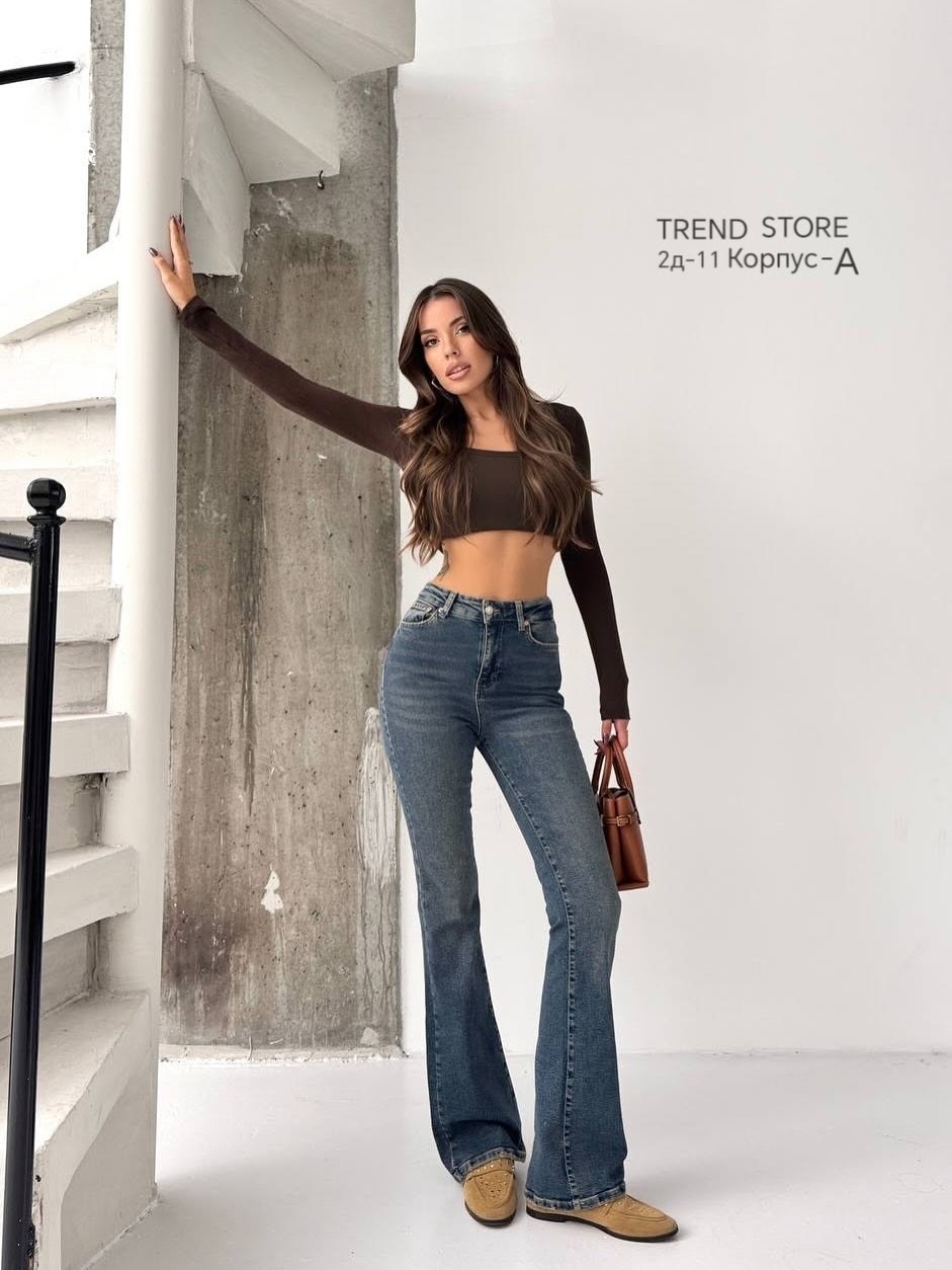 женские джинсы клеш,джинсы клеш,джинсы клеш с высокой посадкой,светлые джинсы клеш,женские джинсы