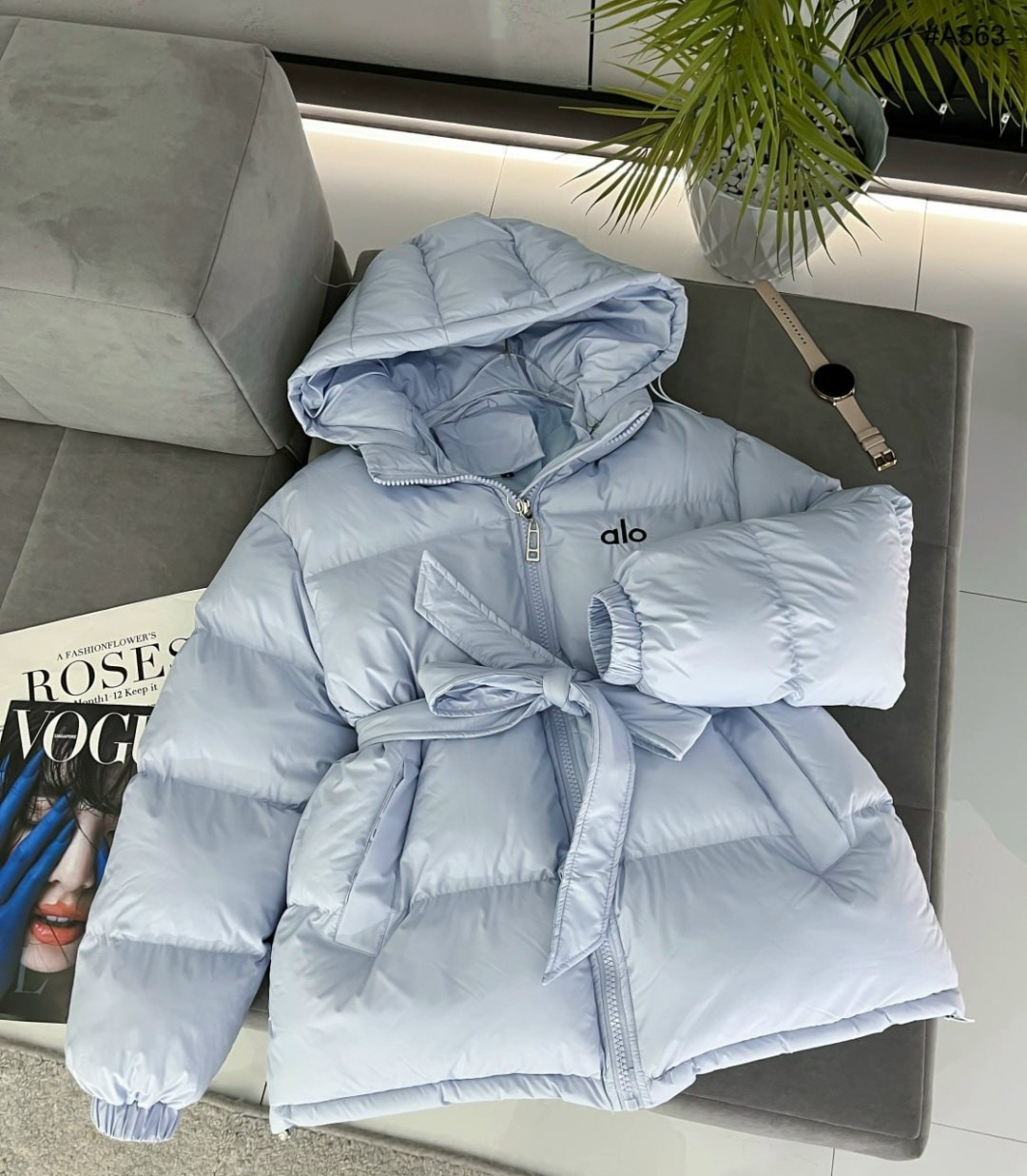 куртка пуховик,пуховик miu miu,пуховик женский,куртка с поясом,пуховик