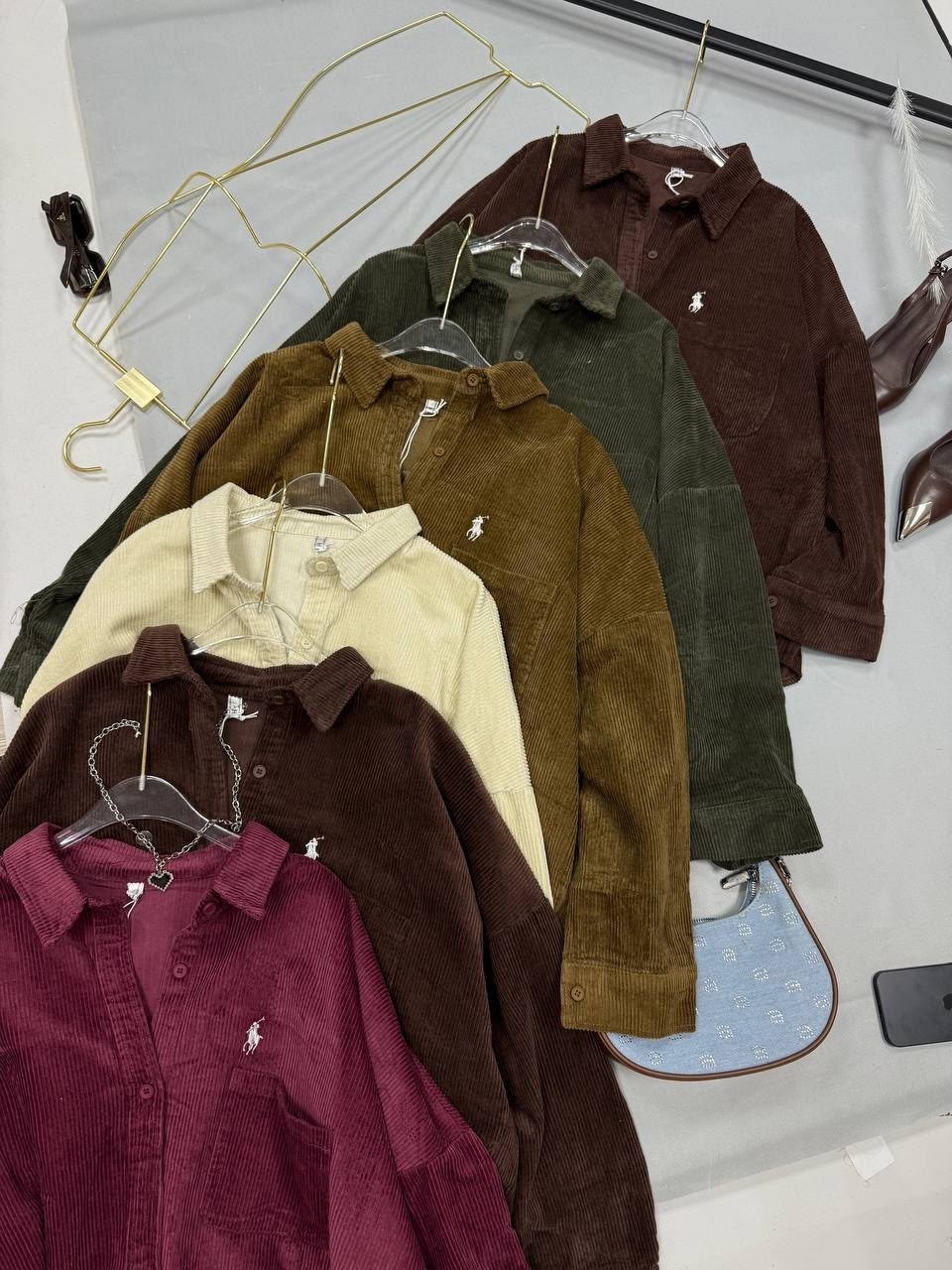 вельветовая рубашка женская,вельветовая рубашка,женская вельветовая рубашка с длинным рукавом,вельветовая рубашка женская бежевая,рубашка оверсайз вельвет