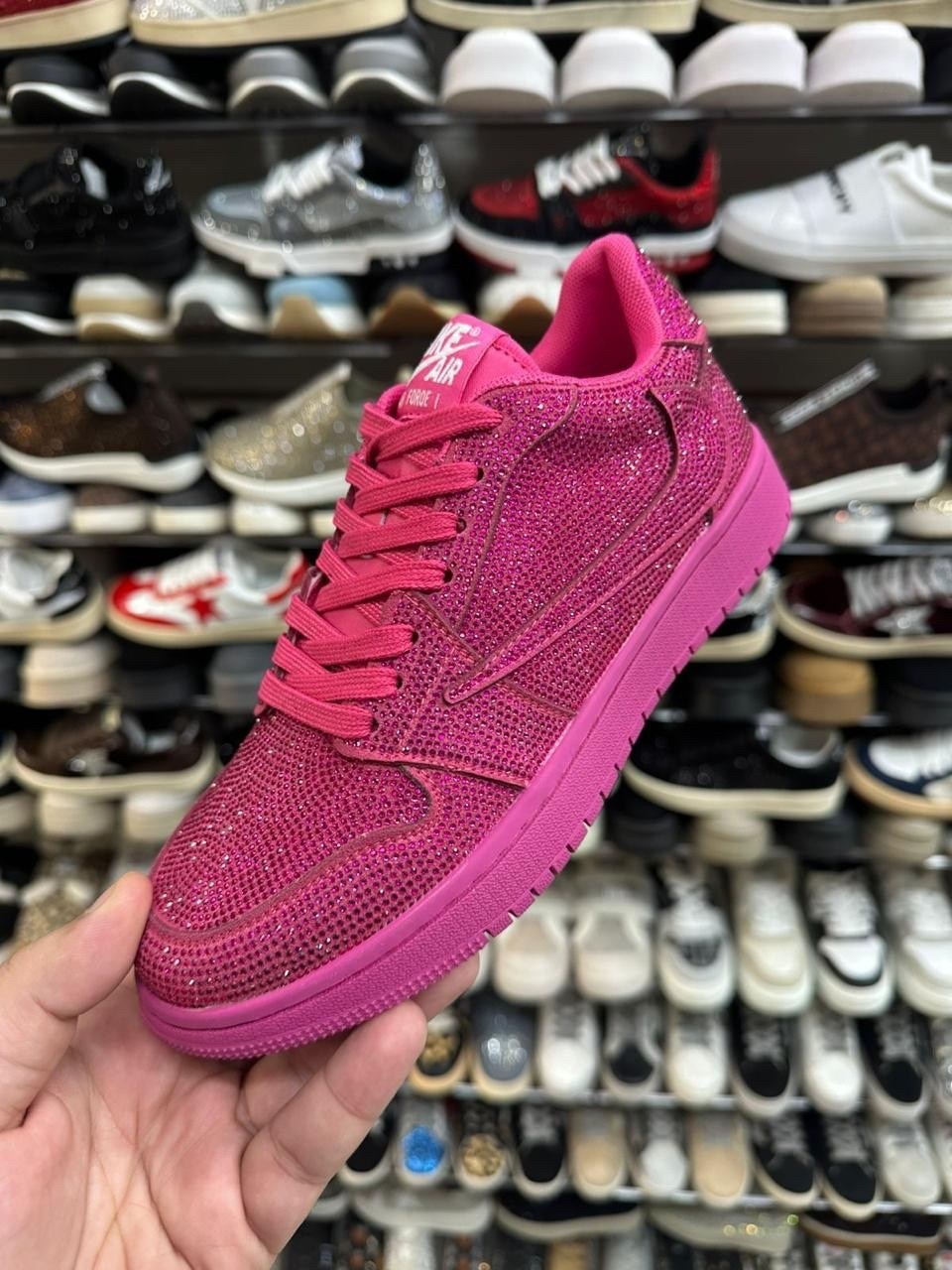 кроссовки,женские кроссовки,мужские кроссовки,nike кроссовки,кроссовка