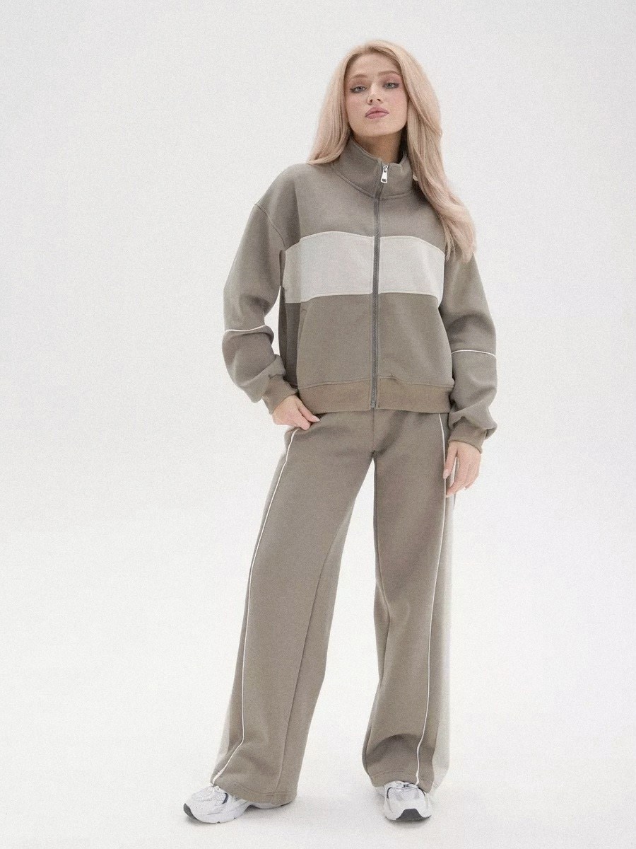 спортивный костюм женский,костюм повседневный,спортивный костюм стильный,стильные женские костюмы,спортивный костюм