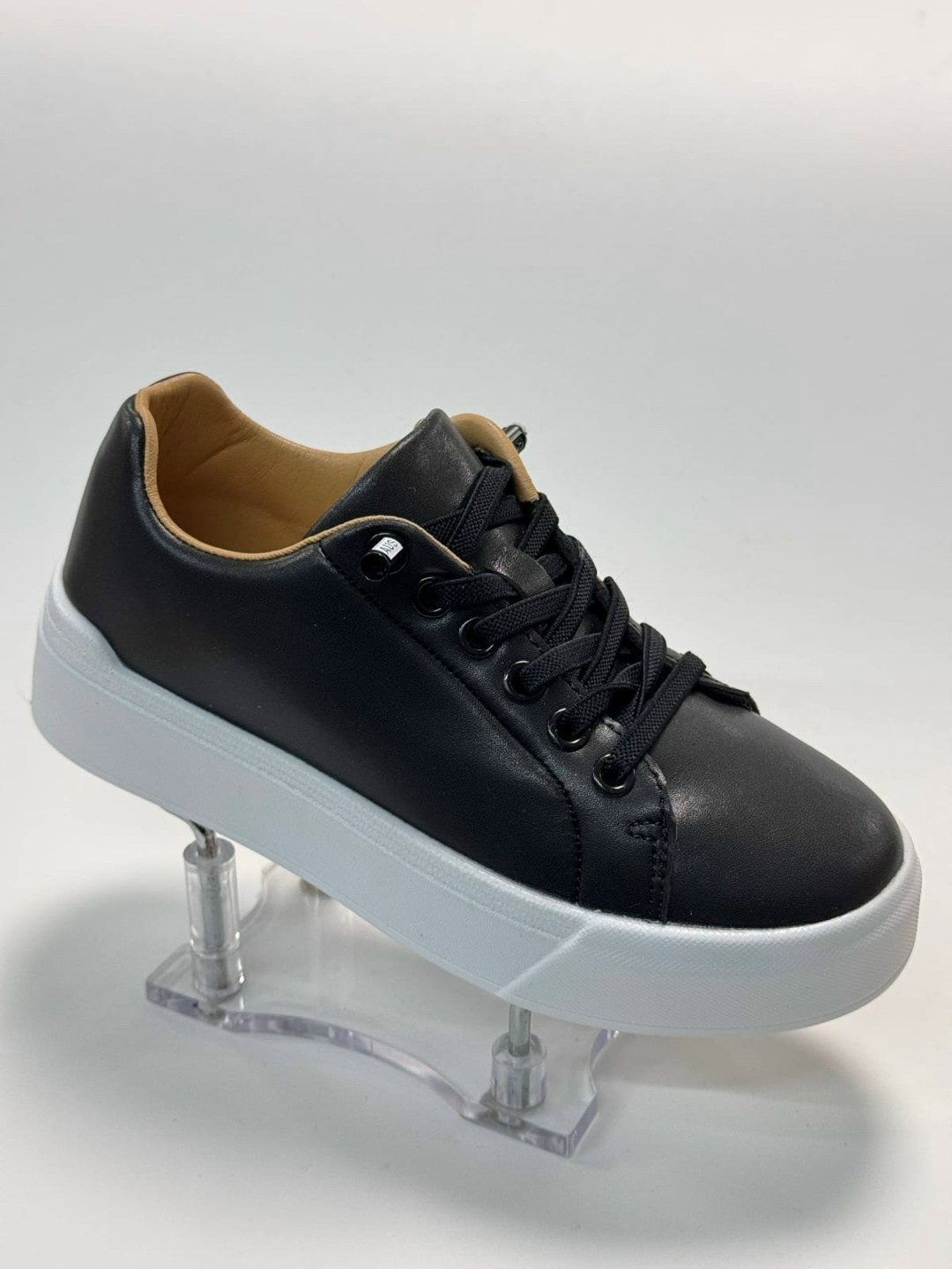 ,кеды черный,черные кеды женские,fabi кеды замша черные с белой подошвой,черные замшевые кроссовки женские