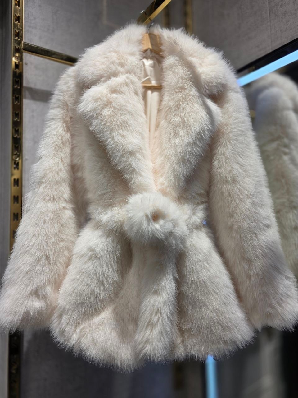 меховое пальто,шуба искусственная,пальто из искусственного меха,натуральная шуба,длинная шуба