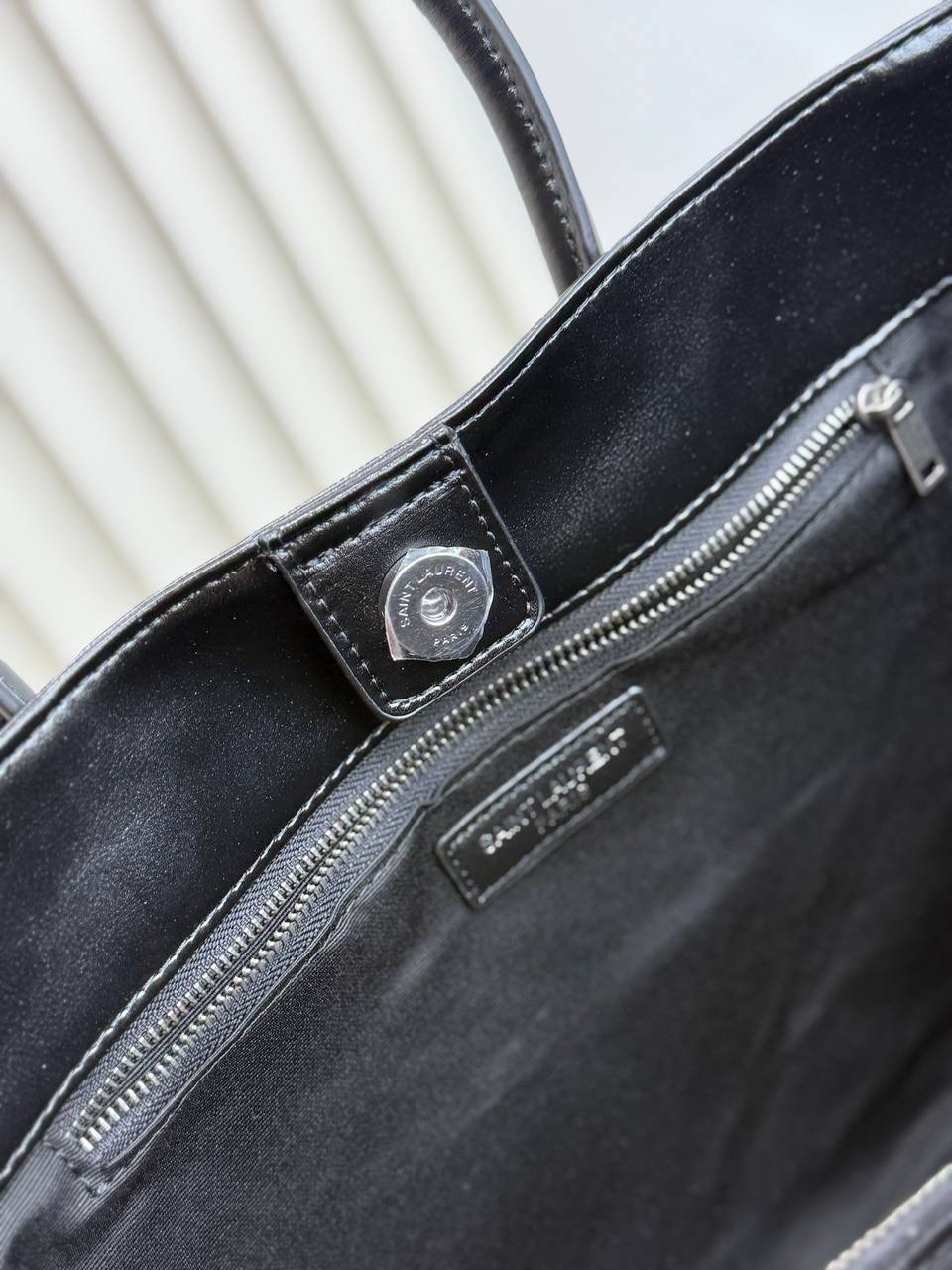 сумка yves saint laurent,кожаная сумка lux saint laurent,сумка тоут saint laurent ysl натуральная кожа,yves saint laurent женская чёрная сумка 39x23 см,сумка saint laurent из натуральной гладкой кожи