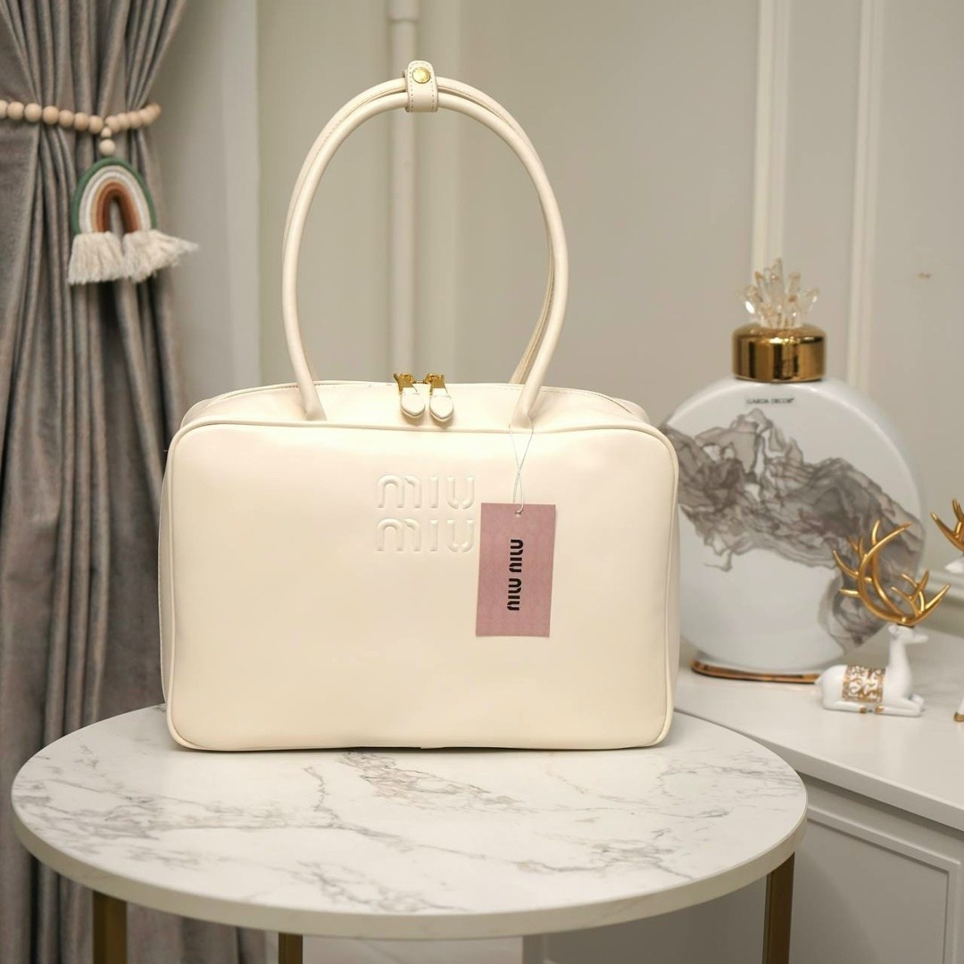 сумка женская miu miu,сумка miu miu,сумка миу миу,сумка,сумка тоут большая miu miu