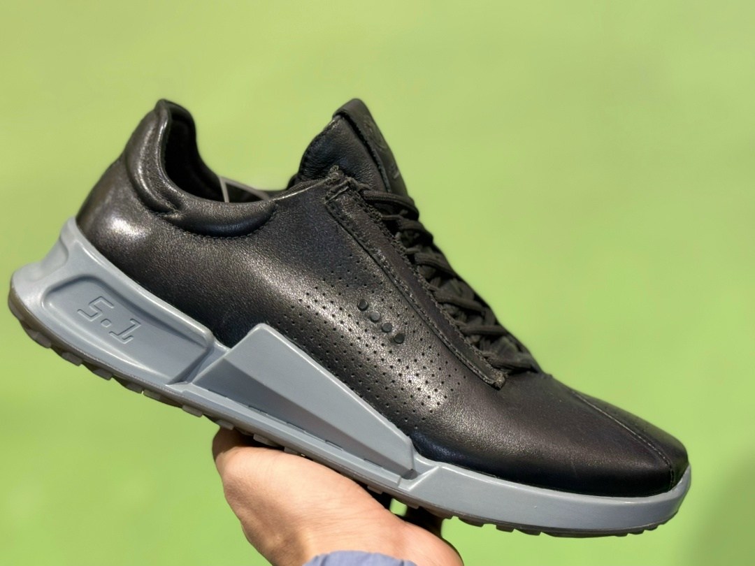 ,кожаные кроссовки мужские,обуви,черные кроссовки,кроссовки брендовые