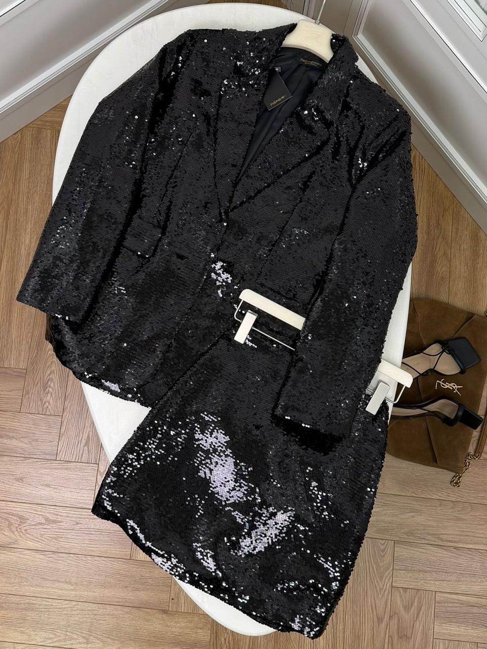 мода стиль,образ с блестящей юбкой,мини платье,блестящая юбка