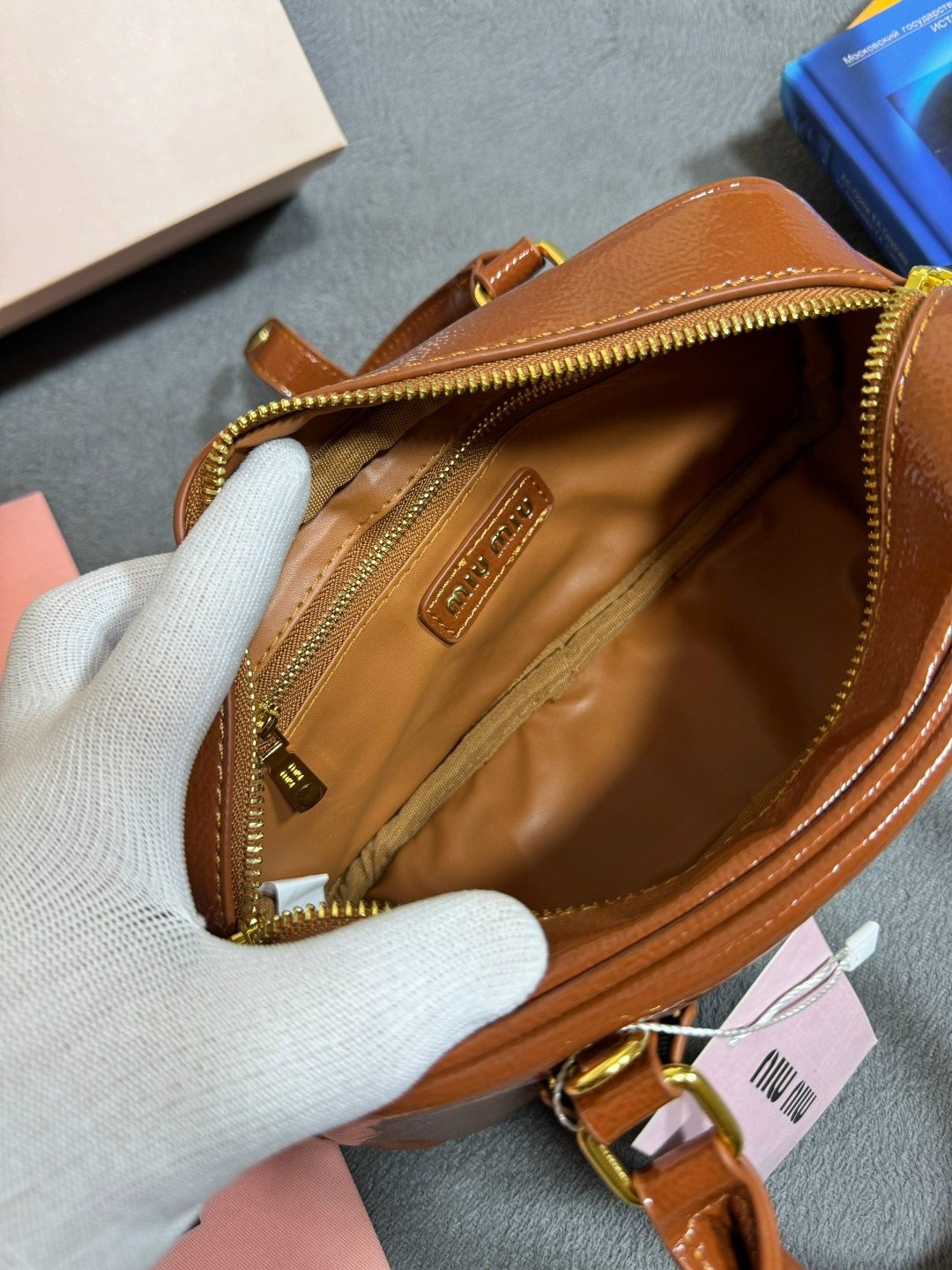 сумка miu miu,сумка женская miu miu,сумка миу миу,сумка,сумка женская