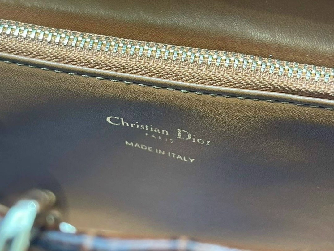 сумки из крокодиловой кожи,сумки модные,модные сумки женские,женская сумка,сумка из крокодила