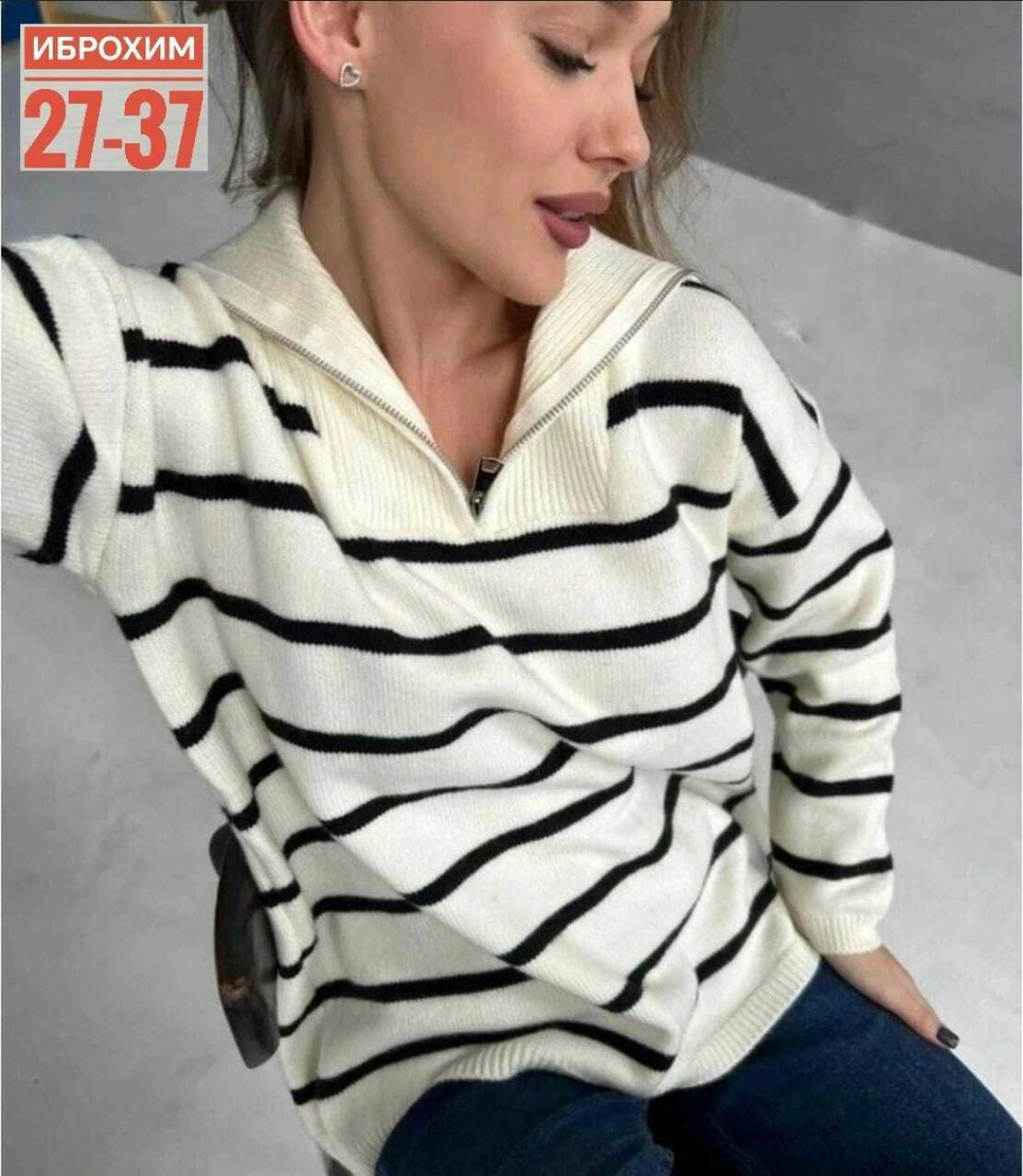 женский трикотажный свитер в полоску с воротником-хомутом и длинным рукавом,женский свитер в полоску,свитер женский,женская кофта,кофта свитер