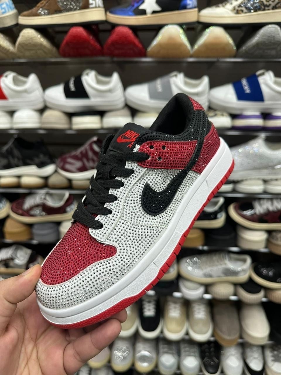 кроссовки,женские кроссовки,мужские кроссовки,nike кроссовки,кроссовка