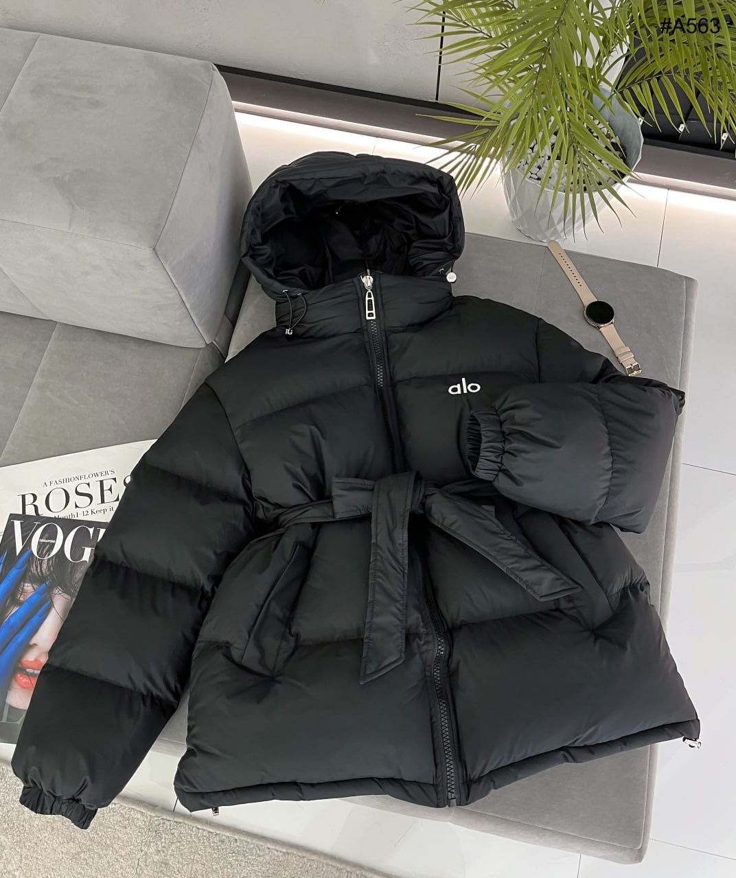 куртка пуховик,пуховик miu miu,пуховик женский,куртка с поясом,пуховик