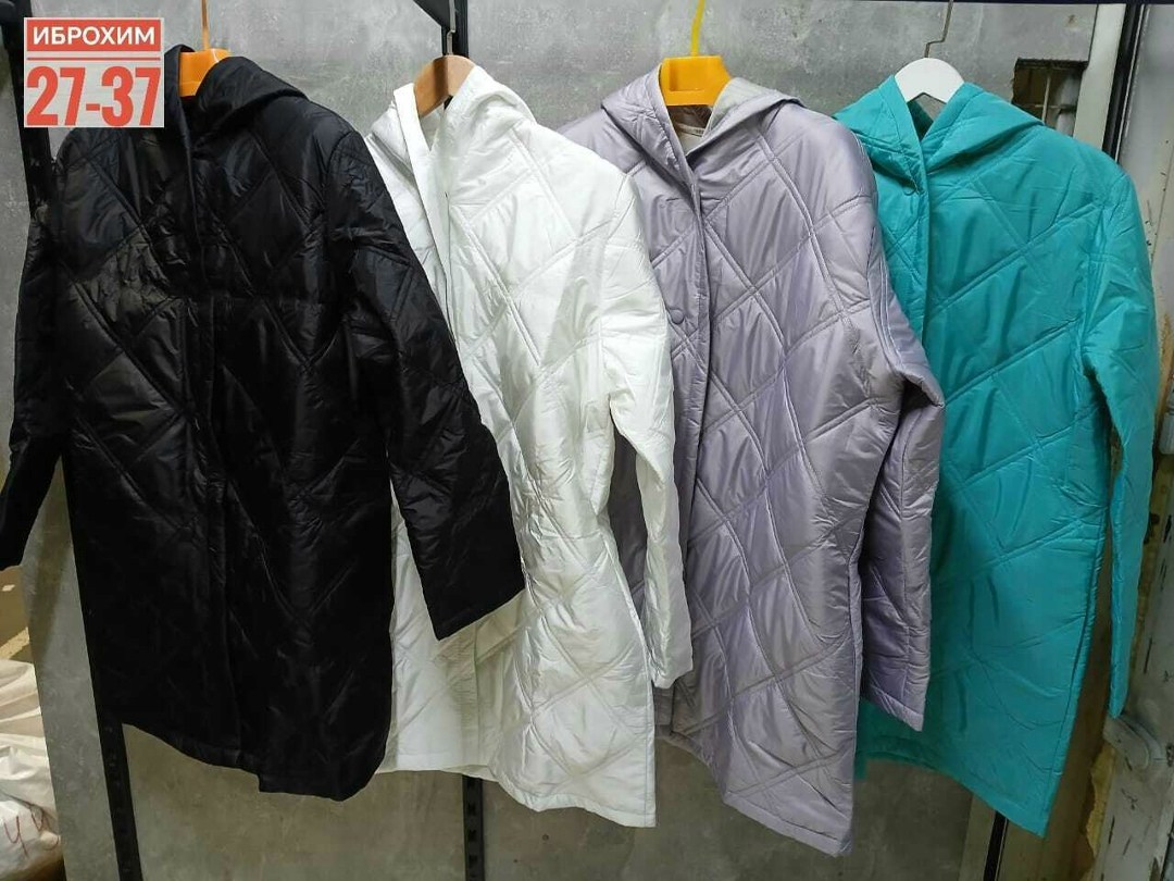 удлиненная куртка,куртка пальто,куртка женская демисезонная,пальто стеганое с капюшоном,пальто стеганое